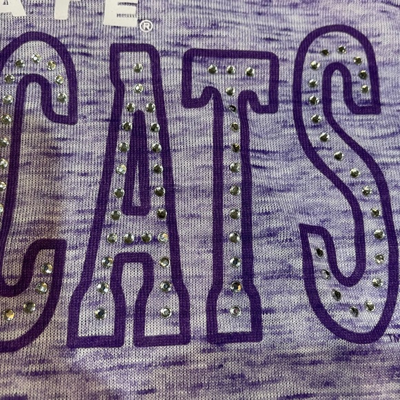 🆕 Touch by Alyssa Milano Kansas State University Wildcats Bling V Neck TShirt - Picture 6 of 7